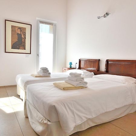 South Apartment With Pool トッリ・デル・ベーナコ エクステリア 写真