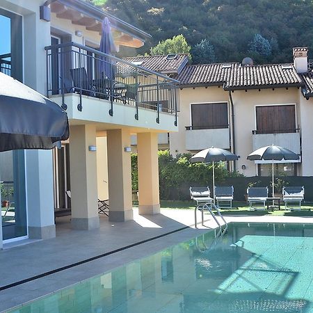 South Apartment With Pool トッリ・デル・ベーナコ エクステリア 写真