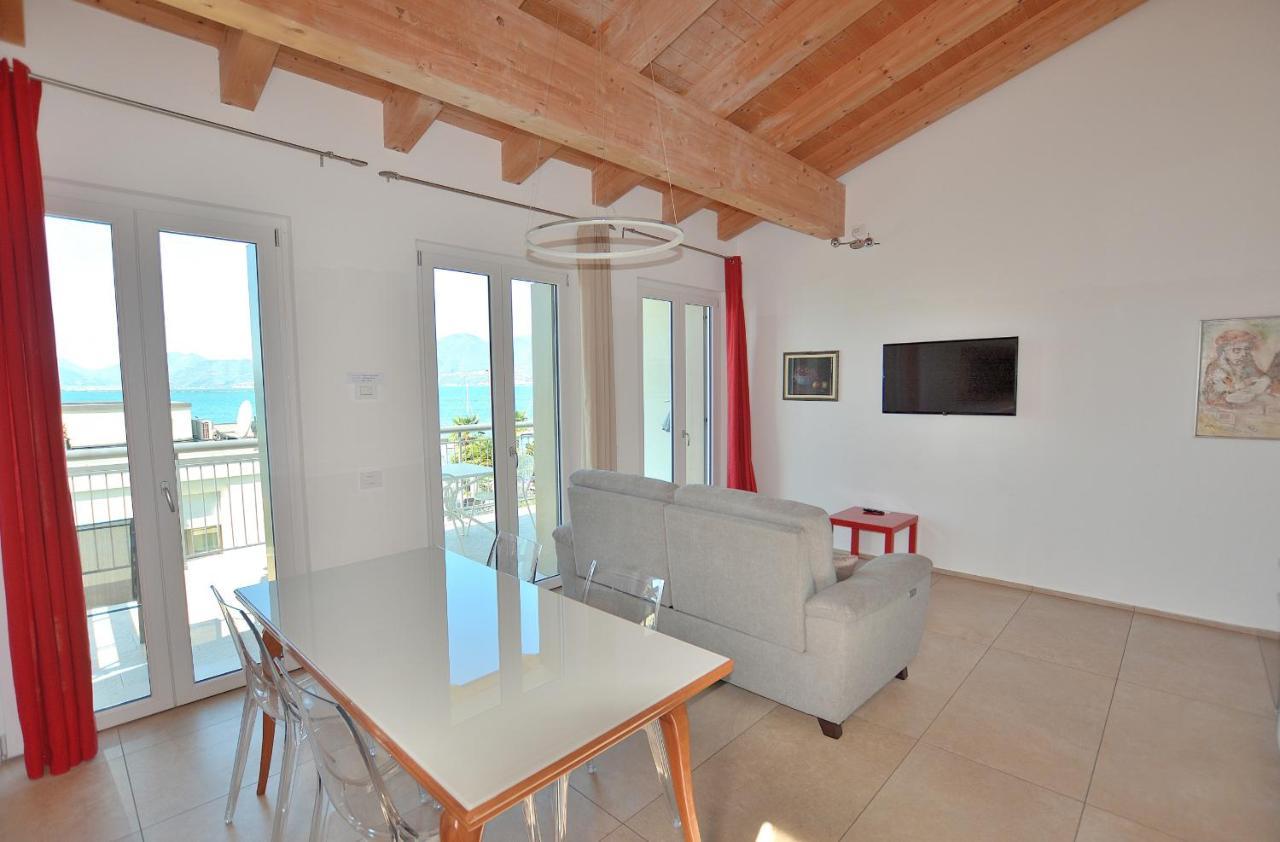 South Apartment With Pool トッリ・デル・ベーナコ エクステリア 写真